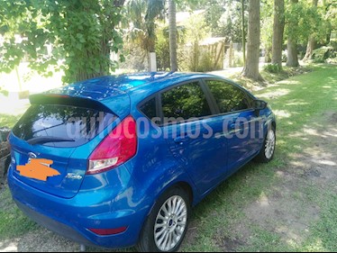 foto Ford Fiesta Kinetic SE usado (2015) color Azul Mediterráneo precio $340.000