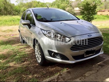 foto Ford Fiesta Kinetic SE usado (2015) color Gris Claro precio $360.000
