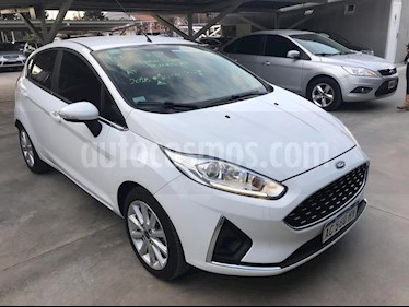foto Ford Fiesta Kinetic Titanium Powershift usado (2018) color Blanco precio $845.000