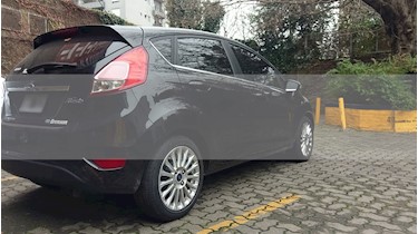 foto Ford Fiesta Kinetic Titanium usado (2014) color Negro precio $415.000