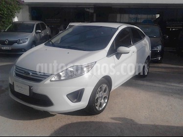 foto Ford Fiesta Kinetic Titanium usado (2012) color Blanco precio $270.000
