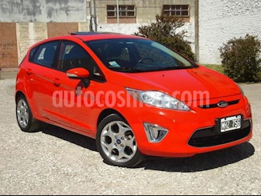 Foto Ford Fiesta Kinetic Titanium usado (2013) color Rojo precio $255.000