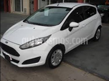 Ford Fiesta Kinetic Titanium usado (2016) color Blanco precio $300.000