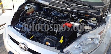 Ford Fiesta Kinetic Titanium usado (2013) color Plata precio $280.000