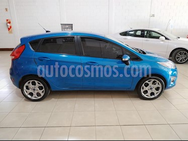 foto Ford Fiesta Kinetic Titanium usado (2012) color Azul Celeste precio $420.000