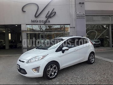 foto Ford Fiesta Kinetic Titanium usado (2012) color Blanco precio $330.000