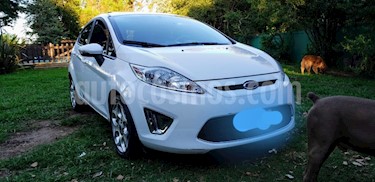 foto Ford Fiesta Kinetic Titanium usado (2011) color Blanco precio $290.000