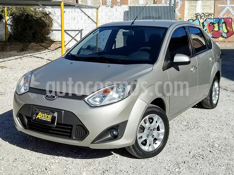 Ford Fiesta Max One Edge Plus usado (2010) color Perla Ocre precio $305.000