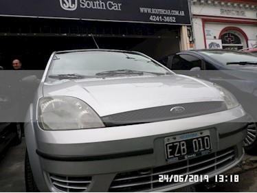 Foto venta Auto usado Ford Fiesta Max Ambiente (2005) color Gris Claro precio $149.000