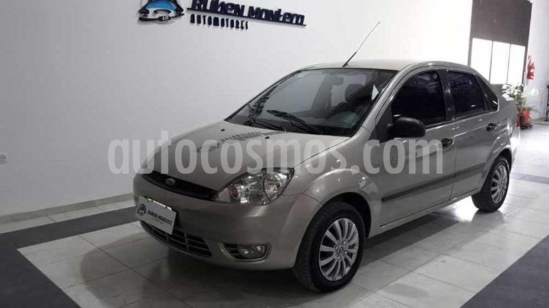 Ford Fiesta Max Ambiente 1.6 usado (2007) color Beige precio $380.000
