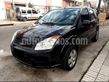 foto Ford Fiesta Max Ambiente usado (2009) color Negro Ebony precio $400.000