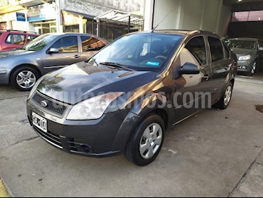Ford Fiesta Max Ambiente usado (2008) color Negro Ebony precio $315.000