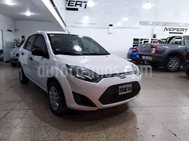 Ford Fiesta Max Ambiente Plus usado (2012) color Blanco precio $345.000