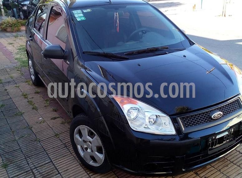 foto Ford Fiesta Max Ambiente Plus usado (2010) color Negro Ebony precio $472.000