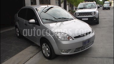 Foto venta Auto usado Ford Fiesta Max Edge Plus (2005) color Plata Metalico precio $144.900