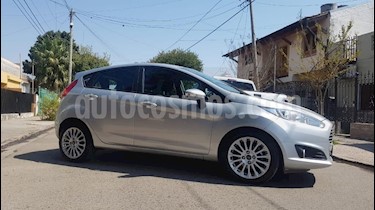 foto Ford Fiesta One Edge Plus usado (2015) color Gris Claro precio $680.000