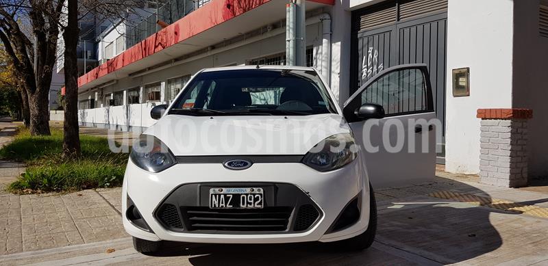 Ford Fiesta One Ambiente Plus usado (2013) color Blanco precio $380.000