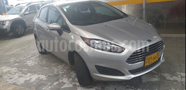 Ford Fiesta Sedan SE usado (2016) color Plata precio $31.700.000