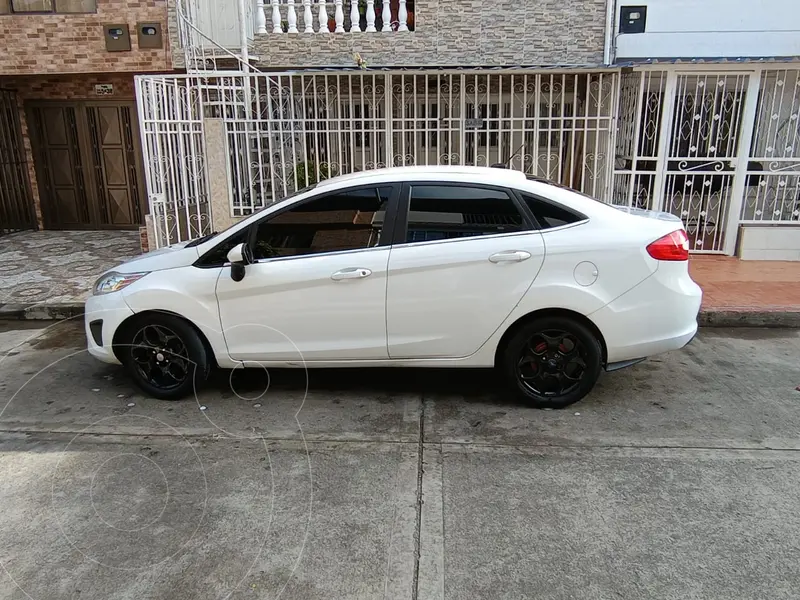 2011 Ford Fiesta Sedán SE Sportback Aut