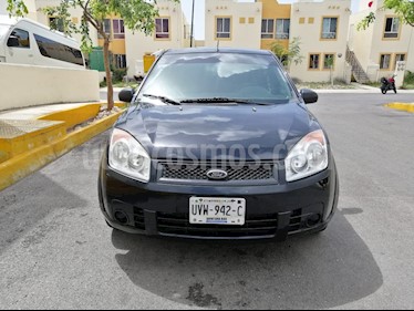 foto Ford Fiesta Sedán First Ac usado (2010) color Negro precio $65,000