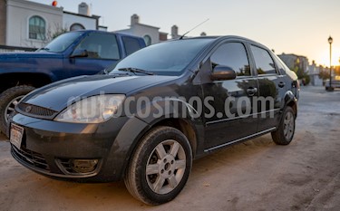 Foto venta Auto usado Ford Fiesta Sedan First (2005) color Gris Oscuro precio $49,000