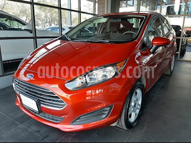 foto Ford Fiesta Sedán SE usado (2019) color Naranja precio $214,000