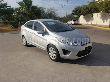 Ford Fiesta Sedan S usado (2013) color Plata precio $95,000
