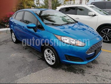 Ford Fiesta Sedan SE Aut usado (2017) color Azul Electrico precio $210,000