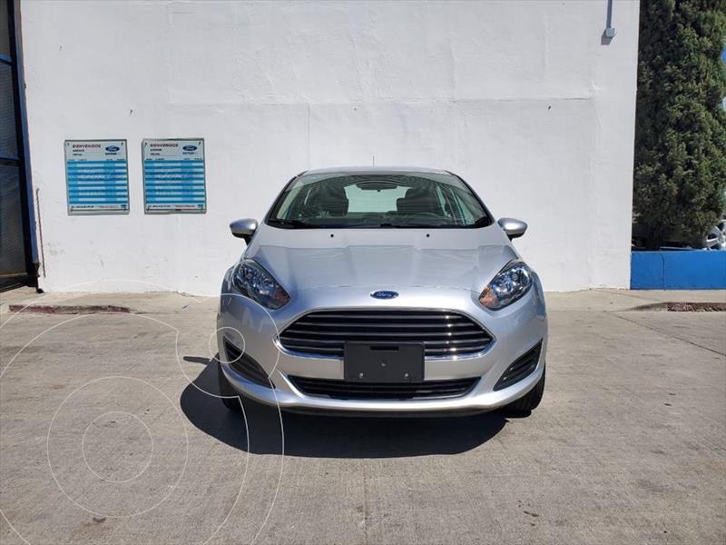 Foto Ford Fiesta Sedan S usado (2019) color Plata precio $205,000