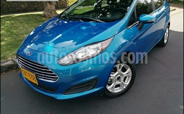 foto Ford Fiesta Sedán SE Sportback usado (2016) color Azul Flama precio $35.500.000