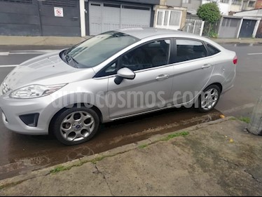 Foto venta Carro usado Ford Fiesta Sedan SE Sportback (2012) color Plata Puro precio $23.900.000