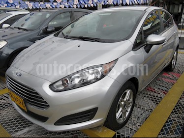 foto Ford Fiesta ST 1.6L usado (2017) color Plata precio $35.900.000