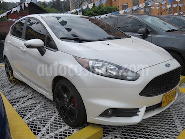 foto Ford Fiesta ST 1.6L usado (2017) color Blanco precio $54.900.000