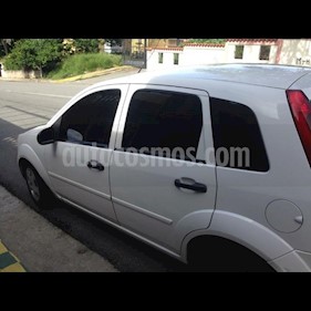 Foto venta carro usado Ford Fiesta 1.6L Aut (2008) color Blanco Oxford precio u$s2.200