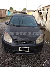 foto Ford Fiesta 1.6L Aut usado (2009) color Negro precio u$s1.800