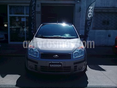 Foto venta Auto usado Ford Fiesta 5P Ambiente (2007) color Champagne
