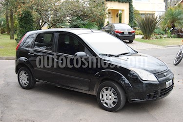foto Ford Fiesta 5P Ambiente usado (2010) color Azul precio $200.000