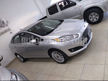 Foto venta Auto usado Ford Fiesta 5P Titanium Kinetic Design (2016) color Gris precio $500.000