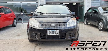 foto Ford Fiesta 5P Ambiente usado (2010) color Negro precio $270.000