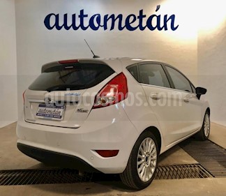 Ford Fiesta 5P Titanium Kinetic Design usado (2017) color Blanco precio $11.111.111