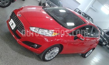 foto Ford Fiesta 5P Titanium Kinetic Design usado (2014) color Rojo precio $549.000