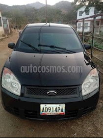 Foto venta carro usado Ford Fiesta Max (2010) color Negro precio BoF28.000