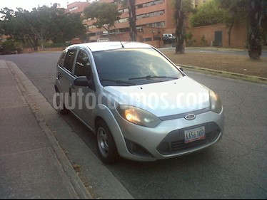 Foto venta carro usado Ford Fiesta Move (2011) color Plata precio BoF2.300