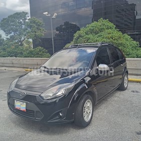 Foto Ford Fiesta Move usado (2012) color Negro precio u$s3.600