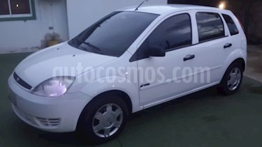 Foto Ford Fiesta Power usado (2007) color Blanco precio u$s2.300