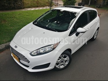 foto Ford Fiesta Titanium Aut usado (2015) color Blanco Oxford precio $34.400.000