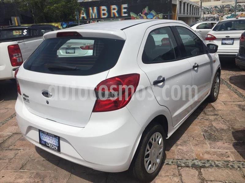 Ford Figo Hatchback IMPULSE TM A/A 5 PUERTAS usado (2016) color Blanco precio $135,000