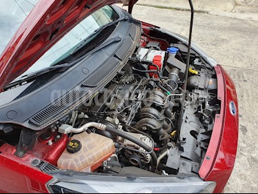 Ford Figo Sedan Aspire Aut usado (2017) color Rojo Rubi precio $165,000