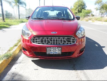 Foto venta Auto Seminuevo Ford Figo Sedan Impulse A/A (2016) color Rojo precio $135,000