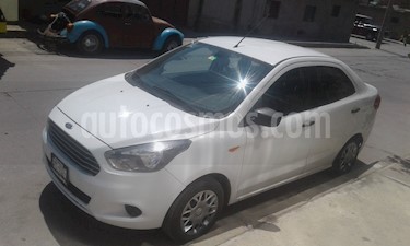 foto Ford Figo Sedán Impulse usado (2016) color Blanco precio $90,000